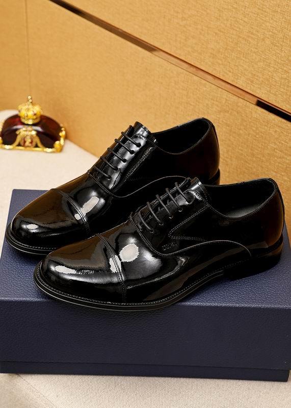 DIOR Men's Shoes 432